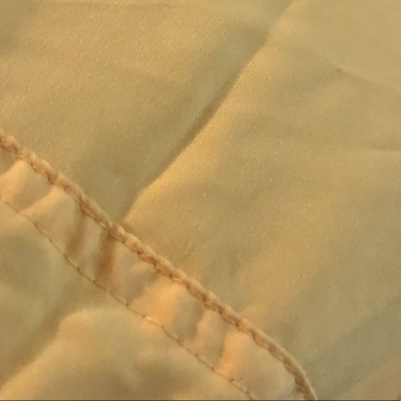 OLD NAVY - Semi-Fitted Run Shorts for Women - Picture 3 of 4